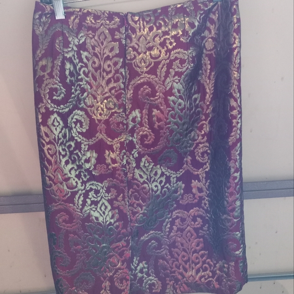 Skirt - Picture 4 of 6